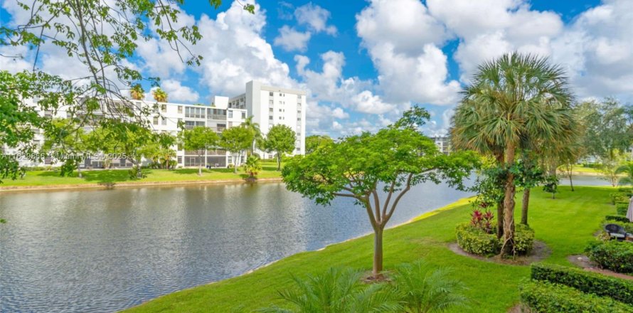 Condo in Pompano Beach, Florida, 2 bedrooms  № 1802827