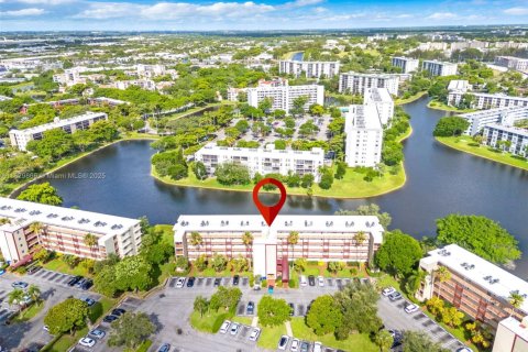 Condo in Pompano Beach, Florida, 2 bedrooms  № 1802827 - photo 4