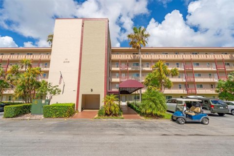 Condo in Pompano Beach, Florida, 2 bedrooms  № 1802827 - photo 23