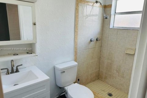 House in Hallandale Beach, Florida 35.3 sq.m. № 1834373 - photo 7
