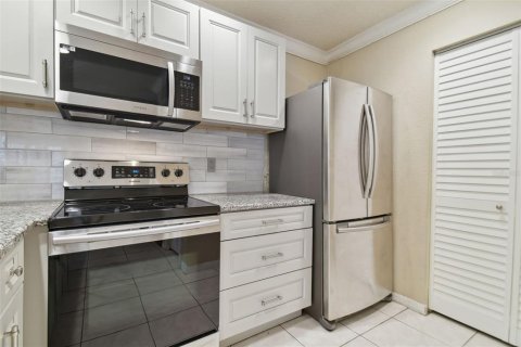 Condo in Tampa, Florida, 3 bedrooms  № 1439521 - photo 8