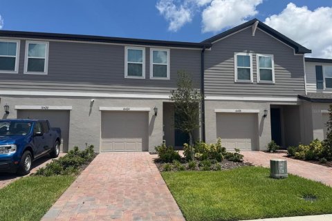 Townhouse in Clermont, Florida 3 bedrooms, 137.22 sq.m. № 1870161 - photo 2