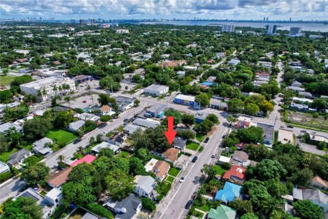 Casa en venta en Miami, Florida, 5 dormitorios, 132.48 m2 № 2030789 - foto 8