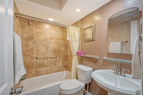 Купить виллу или дом в Сарасота, Флорида 8 комнат, 86.96м2, № 1259153 - фото 28
