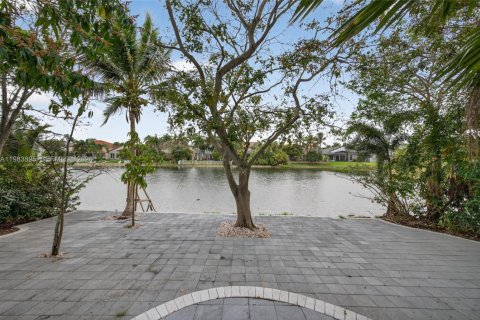 Casa en venta en Miramar, Florida, 4 dormitorios, 332.5 m2 № 2049127 - foto 3