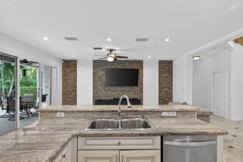 Casa en venta en Miramar, Florida, 4 dormitorios, 332.5 m2 № 2049127 - foto 14