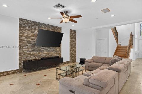 Casa en venta en Miramar, Florida, 4 dormitorios, 332.5 m2 № 2049127 - foto 21