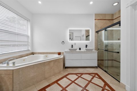 Casa en venta en Miramar, Florida, 4 dormitorios, 332.5 m2 № 2049127 - foto 30