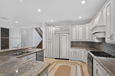 Casa en venta en Miramar, Florida, 4 dormitorios, 332.5 m2 № 2049127 - foto 17