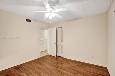 Condominio en venta en Tamarac, Florida, 2 dormitorios, 117.99 m2 № 1818099 - foto 26
