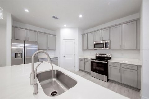 Villa ou maison à vendre à Cocoa, Floride: 3 chambres, 200.11 m2 № 2414989 - photo 10