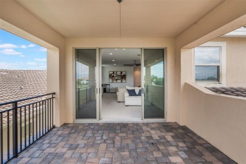 Casa en venta en Orlando, Florida, 5 dormitorios, 393.72 m2 № 1899209 - foto 23