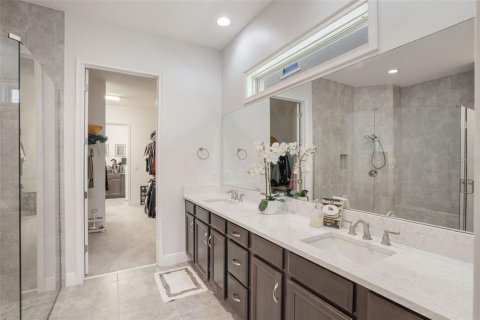 Casa en venta en Orlando, Florida, 5 dormitorios, 393.72 m2 № 1899209 - foto 29
