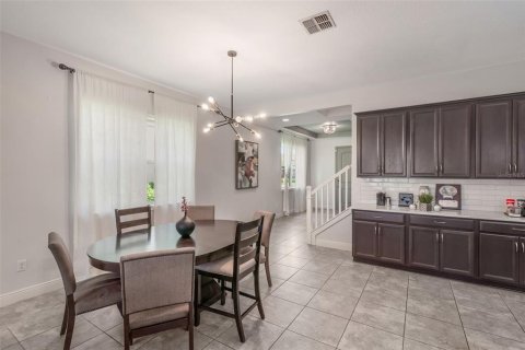 Casa en venta en Orlando, Florida, 5 dormitorios, 393.72 m2 № 1899209 - foto 10