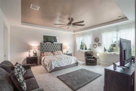 Casa en venta en Orlando, Florida, 5 dormitorios, 393.72 m2 № 1899209 - foto 26