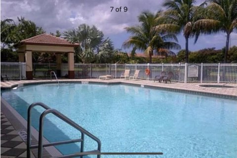 Touwnhouse à vendre à Riviera Beach, Floride: 3 chambres, 116.96 m2 № 1155506 - photo 1