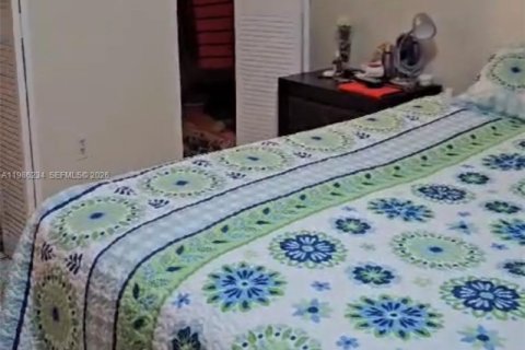 Купить кондоминиум в Майами, Флорида 2 спальни, 84.54м2, № 2048363 - фото 7