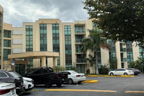 Купить кондоминиум в Майами, Флорида 2 спальни, 84.54м2, № 2048363 - фото 9