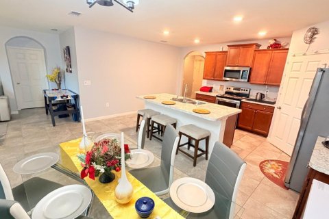 Casa en venta en Port St. Lucie, Florida, 4 dormitorios, 169.73 m2 № 2241383 - foto 8