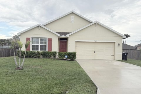 Casa en Port St. Lucie, Florida 4 dormitorios, 169.73 m2 № 2241383