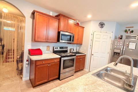 Casa en venta en Port St. Lucie, Florida, 4 dormitorios, 169.73 m2 № 2241383 - foto 6
