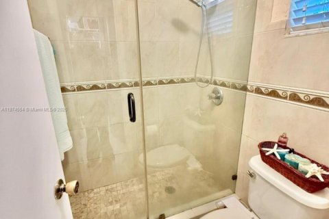 Купить виллу или дом в Майами, Флорида 1 комната, 164.62м2, № 1925838 - фото 13