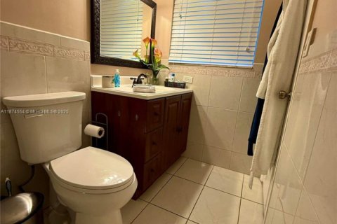 Купить виллу или дом в Майами, Флорида 1 комната, 164.62м2, № 1925838 - фото 15