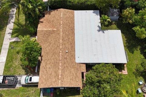 Купить виллу или дом в Майами, Флорида 1 комната, 164.62м2, № 1925838 - фото 2