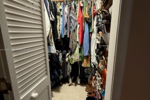 Купить виллу или дом в Майами, Флорида 1 комната, 164.62м2, № 1925838 - фото 10