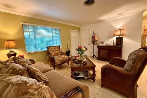 Купить виллу или дом в Майами, Флорида 1 комната, 164.62м2, № 1925838 - фото 7