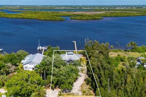 Villa ou maison à Punta Gorda, Floride 3 chambres, 157 m2 № 2149208