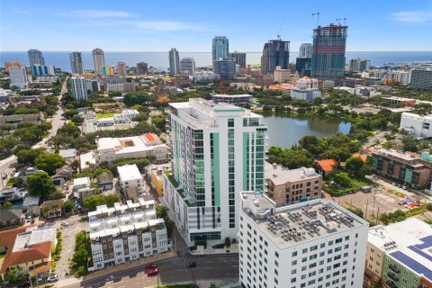 Condo à Saint Petersburg, Floride, 2 chambres  № 2380364