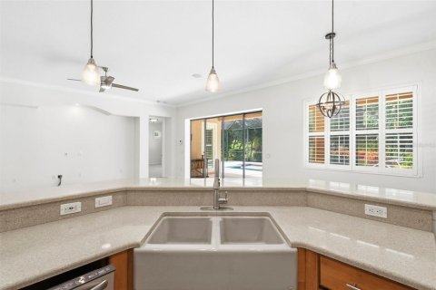 House in Bradenton, Florida 3 bedrooms, 296.08 sq.m. № 2220334 - photo 28