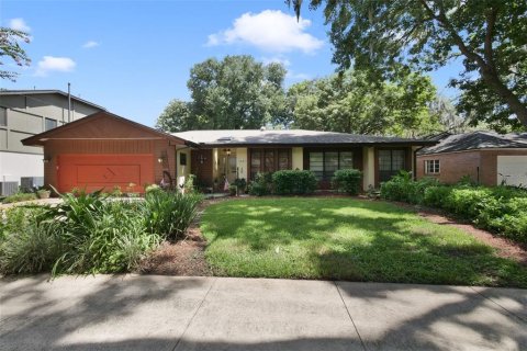 House in Orlando, Florida 4 bedrooms, 209.87 sq.m. № 2195820