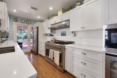 Casa en venta en Orlando, Florida, 4 dormitorios, 209.87 m2 № 2195820 - foto 4
