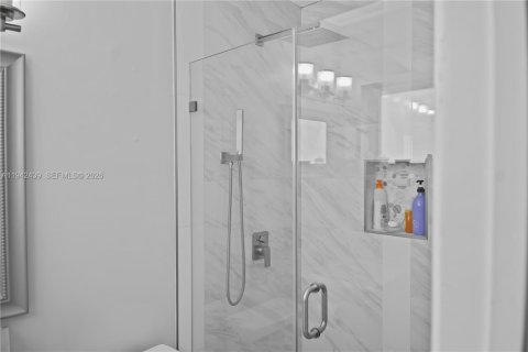 Villa ou maison à louer à Miami, Floride: 3 chambres, 130.81 m2 № 1999205 - photo 15