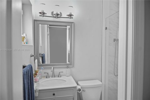 Villa ou maison à louer à Miami, Floride: 3 chambres, 130.81 m2 № 1999205 - photo 14