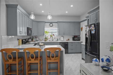 Villa ou maison à louer à Miami, Floride: 3 chambres, 130.81 m2 № 1999205 - photo 8