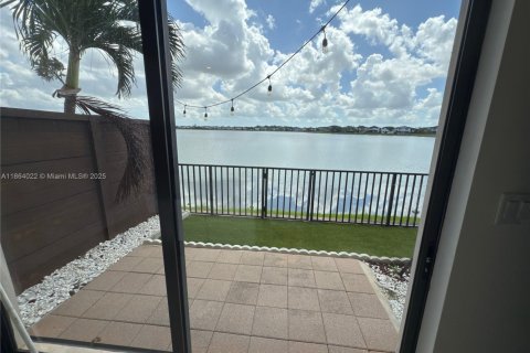 Casa en alquiler en Miami Lakes, Florida, 4 dormitorios, 177.26 m2 № 1928384 - foto 6