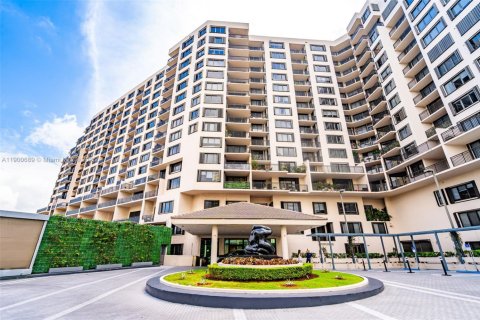 Condo in Miami, Florida, 1 bedroom № 1951511 - photo 3