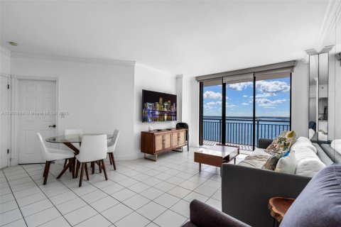 Condo in Miami, Florida, 1 bedroom № 1951511 - photo 7