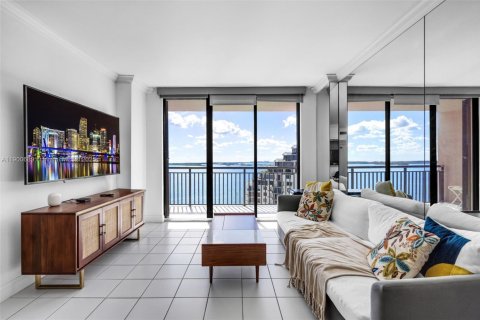 Condo in Miami, Florida, 1 bedroom № 1951511 - photo 8