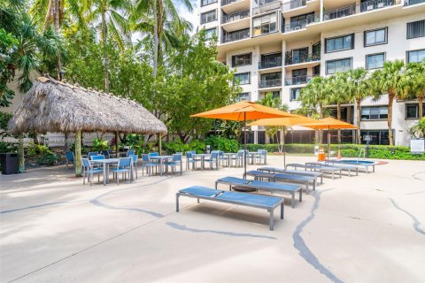 Condo in Miami, Florida, 1 bedroom № 1951511 - photo 28