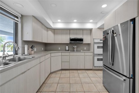 Купить виллу или дом в Майами, Флорида 4 спальни, 250.65м2, № 1889804 - фото 10