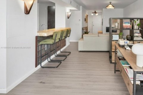 Condominio en venta en Miami Beach, Florida, 2 dormitorios, 110.55 m2 № 1922388 - foto 6