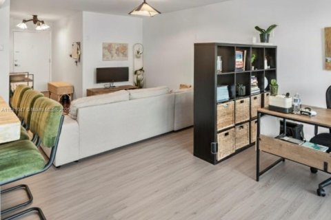 Condominio en venta en Miami Beach, Florida, 2 dormitorios, 110.55 m2 № 1922388 - foto 8