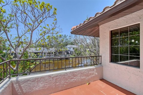 House in Sarasota, Florida 3 bedrooms, 276.29 sq.m. № 1636723 - photo 22