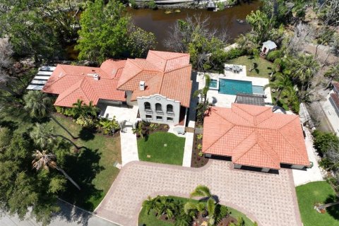 House in Sarasota, Florida 3 bedrooms, 276.29 sq.m. № 1636723 - photo 2