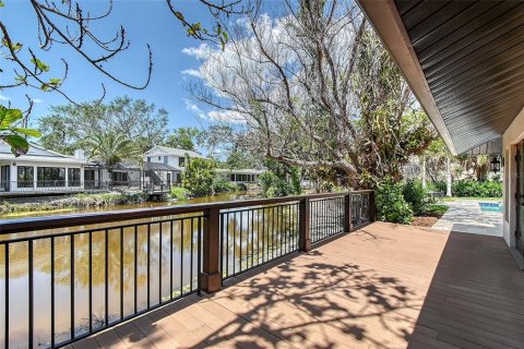 House in Sarasota, Florida 3 bedrooms, 276.29 sq.m. № 1636723 - photo 13