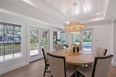 House in Sarasota, Florida 3 bedrooms, 276.29 sq.m. № 1636723 - photo 16